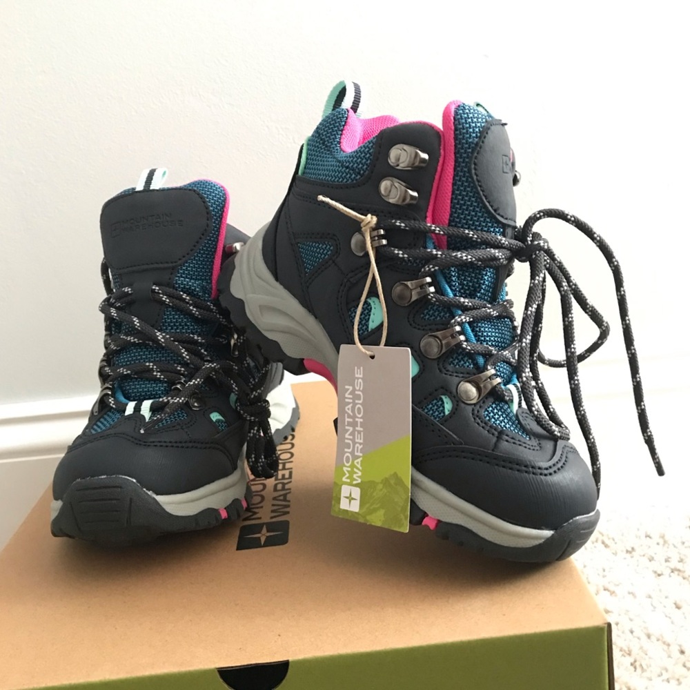 Adventurer Kids Waterproof Boots size 13 Mountain Warehouse